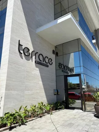Imagem Apartamento com 3 suítes e 2 vagas de garagem em Piçarras/SC