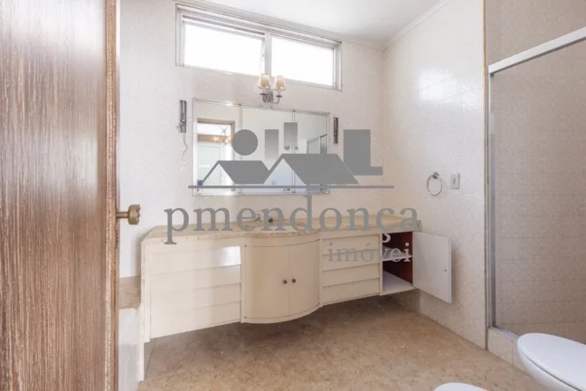 Imagem Apartamento em Higienópolis com 3 dormitórios (1 suíte) e 2 vagas, 240m²
