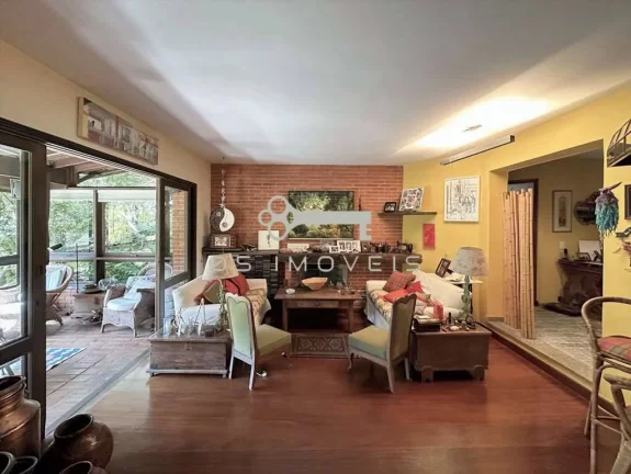 Imagem Grande casa na Fazendinha Granja Viana com 4 dorms/1suíte, piscina, gourmet
