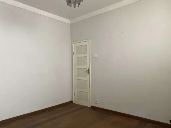 Imagem Casa Antiga com Alma e Charme no Coração de Barbacena!