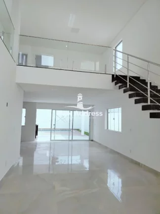 Imagem Casa de alto padrão com 3 suítes e na segunda quadra do mar de Interlagos - Vila Velha