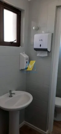 Imagem Sala comercial ampla no coração do Parque das Nações.
