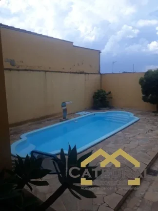 Imagem EXCELENTE CASA NO BAIRRO DO HORTO FLORESTAL