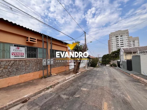Casa para Venda em Cuiabá / MT no bairro Dom Aquino