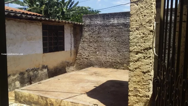 Imagem Casa para Venda em Iracemápolis, Jardim Iracema, 2 dormitórios, 1 banheiro, 1 vaga