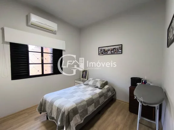 Imagem Impecável residência à venda em Campo Grande-MS, Jardim dos Estados: 3 quartos, 1 suíte, 2 salas, 2 banheiros, com edícula, 4 vagas de garagem, 210m².