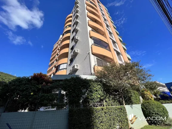 Apartamento com 3 Quartos à Venda, 110 m² em Centro - Florianópolis