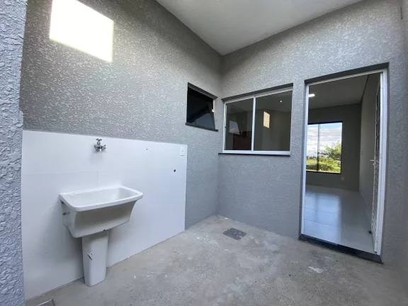 Imagem Casa Nova com 2 Dormitórios no Jardim São Lucas – Oportunidade!