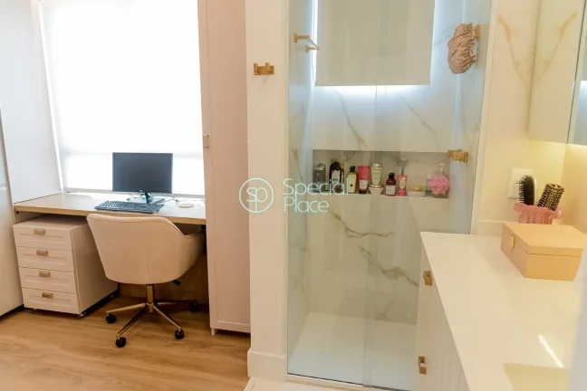 Imagem Cobertura 100% reformada para venda em Campo Belo. *230m² privados *3 dormitórios sendo 3 suites *...