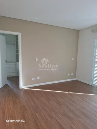Imagem Casa à Venda no Valville - 245 m² - 3 suítes - 4 vagas - R$2.280.000 Alphaville - Santana de Parnaíba-SP