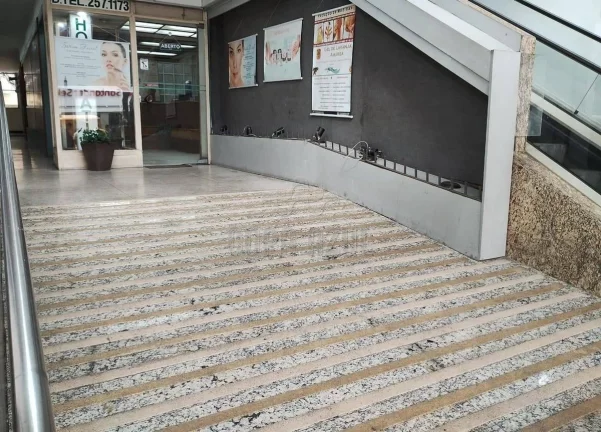 Imagem Copacabana – Avenida Nossa Senhora de Copacabana | Comercial › Loja 0 quarto(s) à Venda