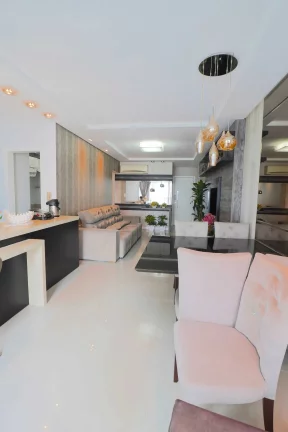 Imagem Apartamento com 3 dormitórios sendo 1 suíte e 2 vagas de garagem em Balneário Camboriú/SC