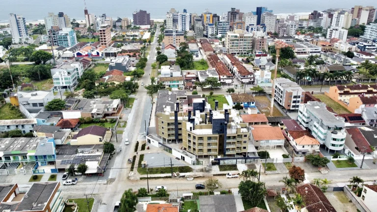 Imagem APARTAMENTO com 2 dormitórios à venda com 177m² por R$ 795.000,00 no bairro Caiobá - MATINHOS / PR