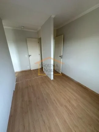 Imagem Apartamento 50m², no último andar, 2 dormitórios, banheiro com box de vidro, sala 2 ambientes, co...