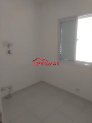Imagem Sobreposta térrea semi nova 2 dormitórios 1 vaga Aparecida
