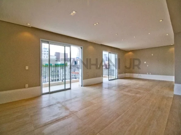 Imagem Vendo Maravilhoso apartamento totalmente reformado no coração dos Jardins !!!! Acabamentos nobres, marcenaria de primeira e com uma vista incrível. A
