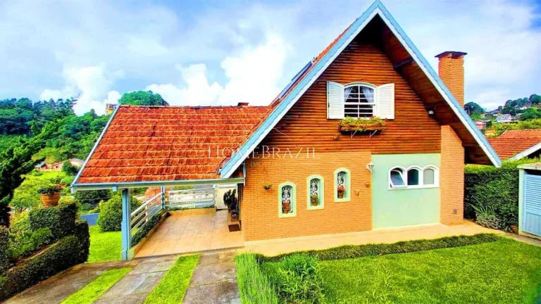 Imagem Sobrado à Venda na Vila Inglesa em Campos do Jordão | Amplo Jardim e Excelente Insolação