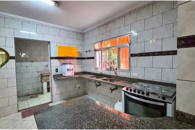 Imagem Casa a venda com 3 dormitórios em Condomínio Fechado no Jaraguá com Suíte Privativa e Área Externa Versátil