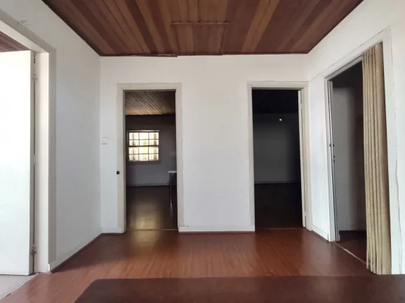 Imagem Excelente Casa ( Sobrado) na Vila Madalena para modernização em terreno de 550m²