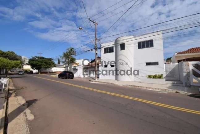 Imagem Salao Comercial com 8 salas em localizacao privilegiada