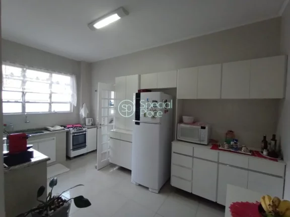Imagem Clássico Lindenberg no Jd Paulista. São 178m2 de área privativa, 3 dormitórios ( 1 suíte ) e 1 ...