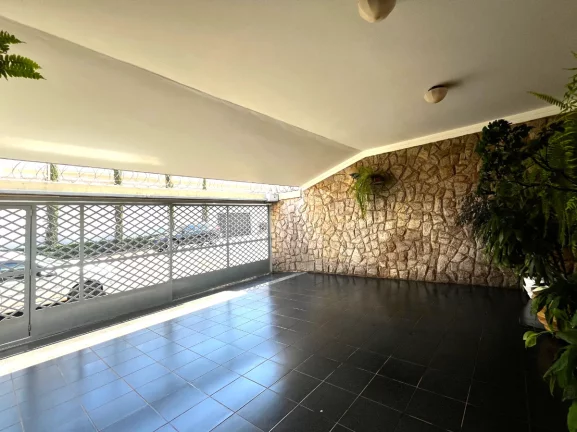 Imagem Sobrado para venda em Residencial Baldassari com 5 quartos, sendo 1 suíte, 368m2