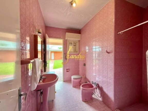 Imagem Casa perto do mar e do centrinho de Atlântida, com dois lotes