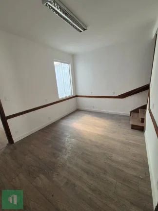 Imagem Sobrado com 4 quartos em Santo André, Centro