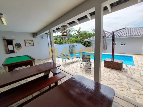 Imagem Casa Plana em rua calma no Costa e Silva, 468 m² de terreno e 270 m² de área construída. Excelen...