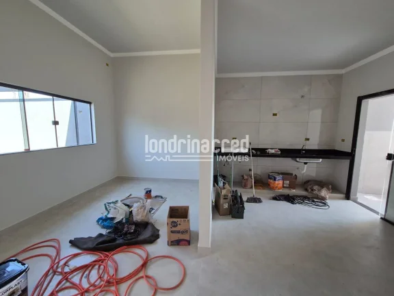 Imagem Casa Geminada na Zona Norte de Londrina – 2 Quartos, Banheiro Social, 80m² Construídos em Terreno de 125m², 1 Vaga de Garagem!