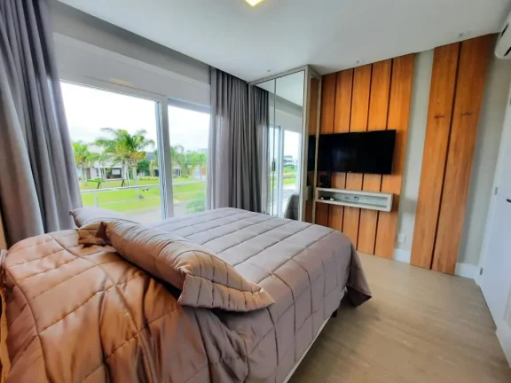 Imagem Casa em Condominio 5 Dormitórios - Bairro Centro