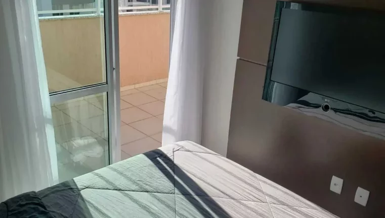 Imagem Cobertura com 3 dormitórios sendo 2 suítes e 2 vagas, a 130m do mar de Bombas, Bombinhas/SC