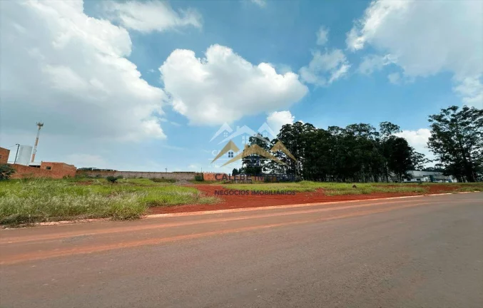 Imagem Terreno à venda, 7500 m² por R$ 2.625.000,00 - Jardim Aeroporto - Tatuí/SP