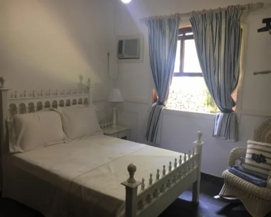 Imagem DELICIOSA CASA FRENTE PRAÇA ACAPULCO, TOTAL PRIVACIDADE
