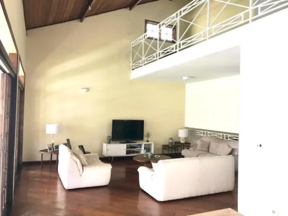 Imagem Casa no Res. Alpha 9 - 300m²