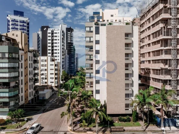 Imagem Apartamento á venda com 3 suítes no centro de Torres/RS