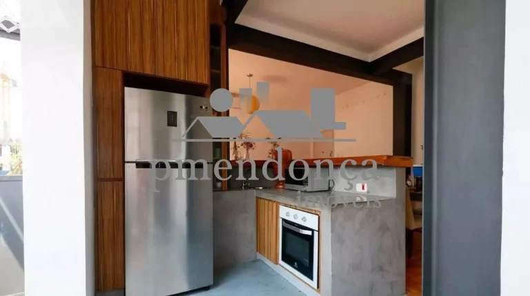 Imagem Apartamento reformado em Pinheiros, com 95m² com 2 quartos.