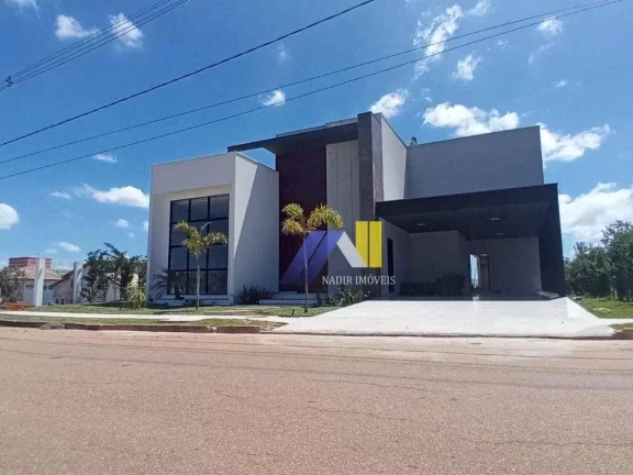 Casa com 4 Quartos à Venda, 400 m² em Gran Royalle - Pouso Alegre