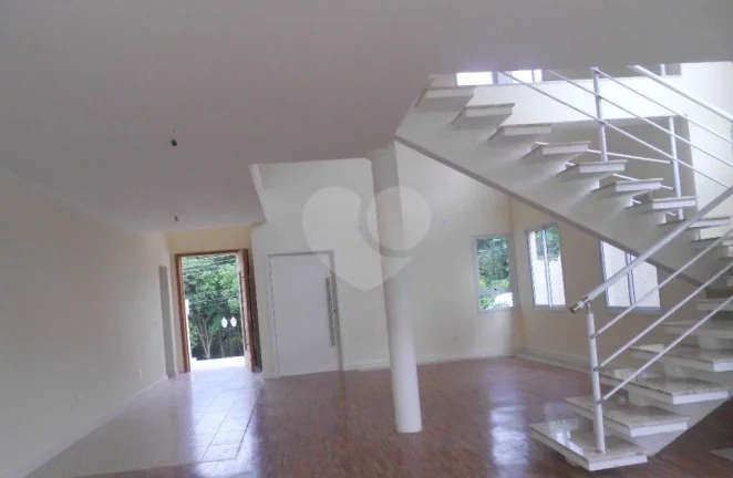 Imagem Casa à venda com 4 quartos, sendo 4 suítes, em Chácara Remanso (caucaia do Alto), Cotia - SP
