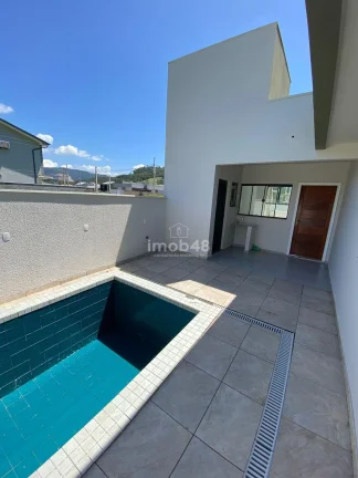Imagem Casa Unifamiliar em Forquilhas - São José: 100M², 3 Dormitórios, 1 Suíte, 2 Banheiros por R$735k - Venda.