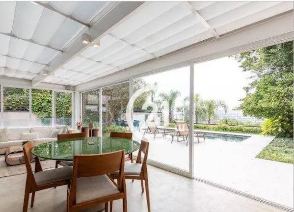 Imagem Casa em rua fechada, 608m², 3 suítes, Jardim Guedala