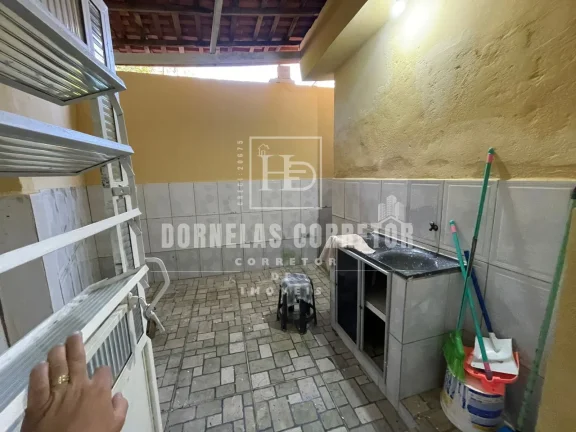 Imagem Casa em Moreno | 3 Quartos, 1 Suíte, 2 Salas, Garagem Coberta, Aceita Financiamento.