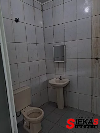 Imagem Casa à venda em São Paulo, Vila Carrão: 2 quartos, 1 sala, 1 banheiro, 3 vagas de garagem, 250m² de área. Venha conferir!