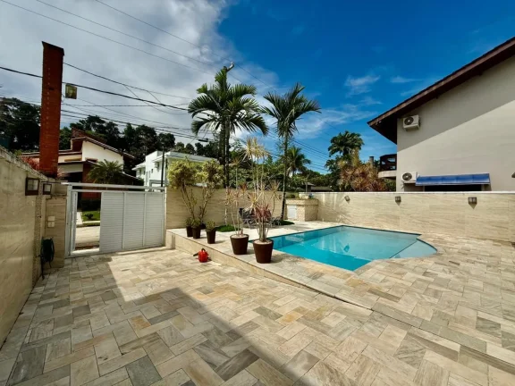 Imagem Imperdível Casa à Venda em Riviera de São Lourenço: 4 Quartos, 2 Suítes, 2 Salas, 3 Vagas de Garagem, 240m² - Riviera Módulo 22!