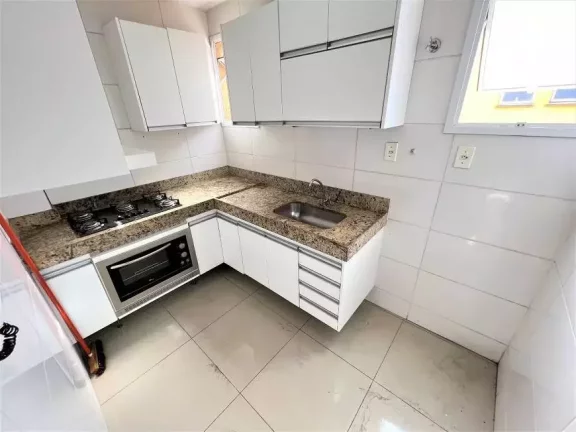 Imagem Cobertura com 2 Quartos à Venda, 2 vagas, Jardim Leblon.