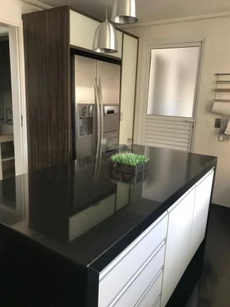 Imagem Apartamento duplex- andar alto - piso superior com 03 suítes, closet, varanda na suíte master e sa...
