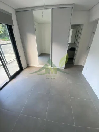 Imagem Lindo apartamento com vista para Pedra Grande no condomínio Vila dos Lagos