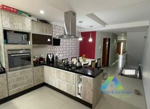 Imagem SANTO ANDRÉ Sobrado 250M², 3 dormitórios, 1 suíte, 4 vagas ótima localização e valor !!!