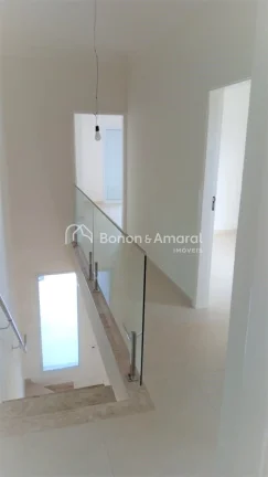 Imagem Casa à venda no Parque Jambeiro, 3 quartos, 1 suíte

Sobrado excelente!
Piso superior com 3 quarto...