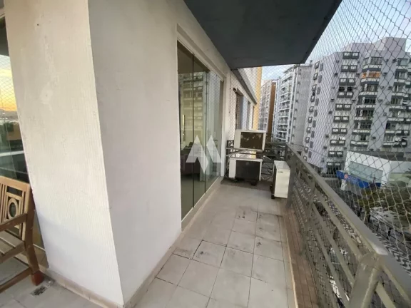 Imagem Apartamento à venda com 3 dormitórios - Boqueirão/Santos
